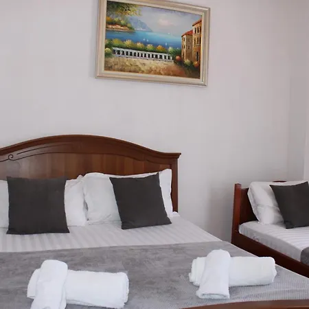 Διαμέρισμα Deni Family *
