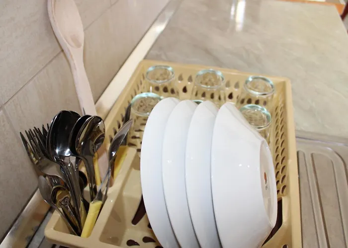 Deni Family تيرانا