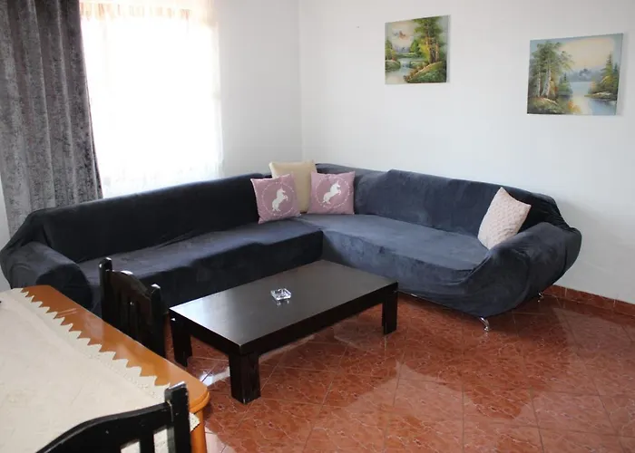 Deni Family Тирана