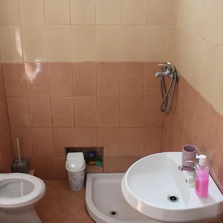 Deni Family Apartment Tirana