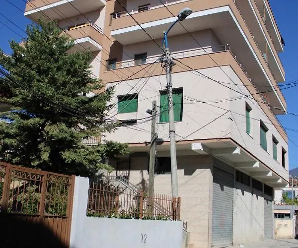 Deni Family Apartment