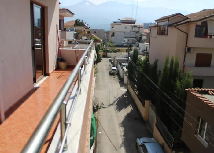 Deni Family * Τίρανα